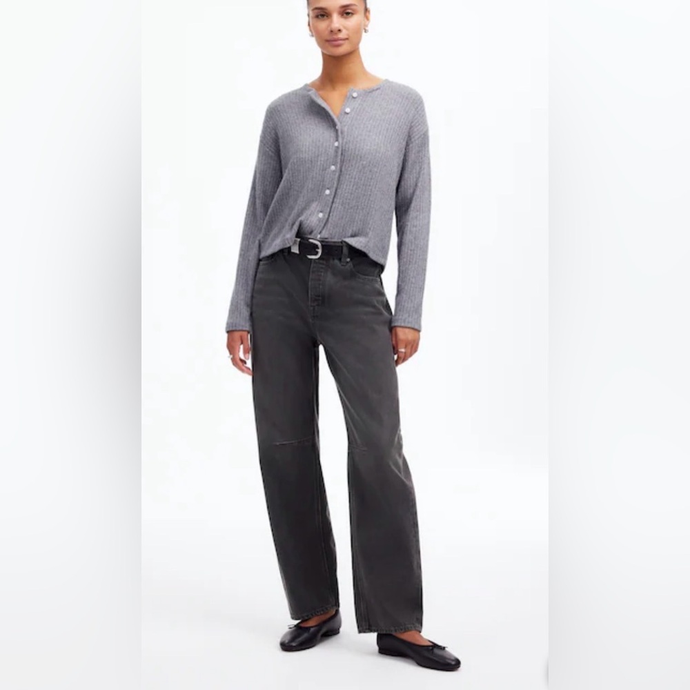 Madewell Women's darted barrel leg jeans in Oleanda Wash